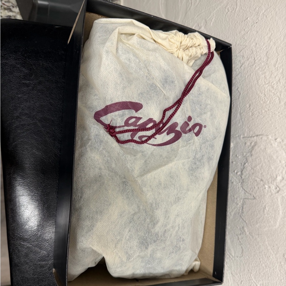 Capezio Latin Oxford Men’s Size 11